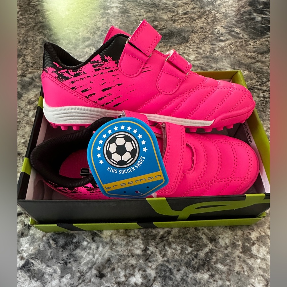 Soccer Shoes (Size 12 Pink)